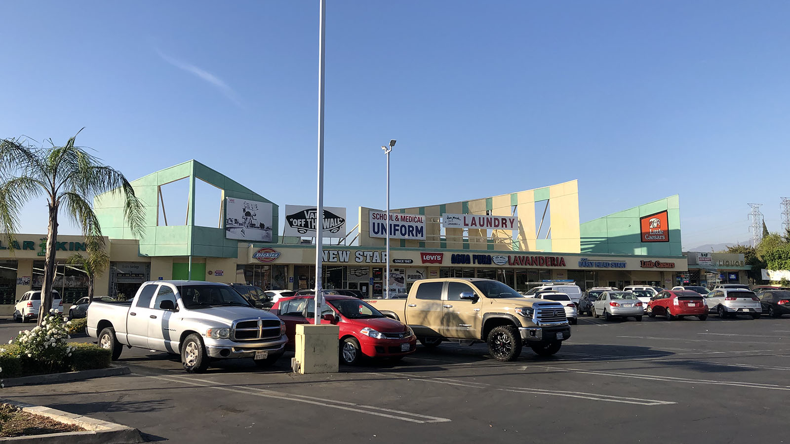 walgreens van nuys and woodman